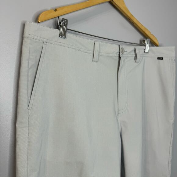 Travis Mathew Gilley Golf Performance Shorts Mens 40 Micro Stripe Active Stretch - Picture 4 of 8